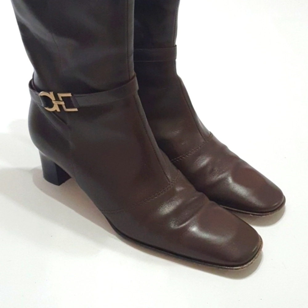 Salvatore Ferragamo Logo detaild leather boots - Picture 5 of 8